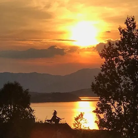 Authentic Overlooking Mosvann Casa de Férias